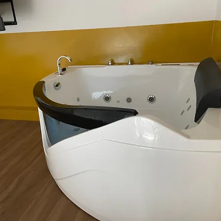 Tutt 'e Sant Luxury 2* Napoli