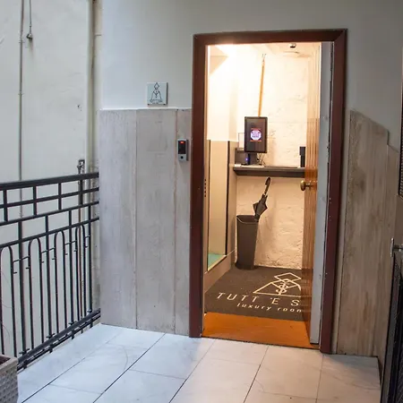 Tutt 'e Sant Luxury Affittacamere Napoli