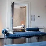 Tutt 'e Sant Luxury