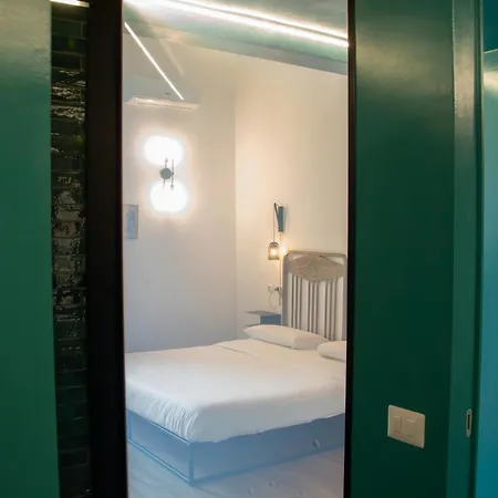 Tutt 'e Sant Luxury ゲストハウス 4*