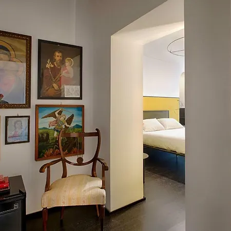 Tutt 'e Sant Luxury Naples