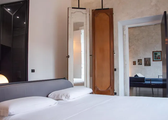 Tutt 'e Sant Luxury Penzion Neapol