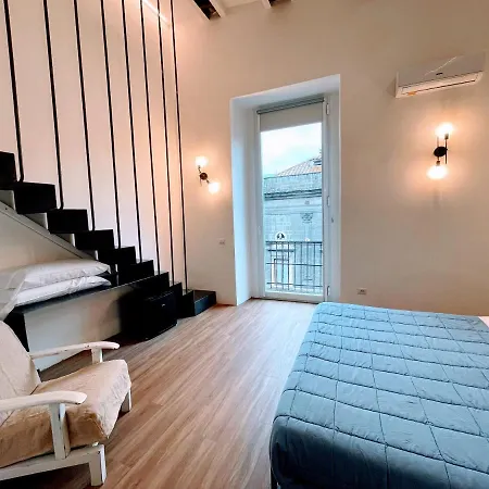 בית הארחה Tutt 'e Sant Luxury נאפולי